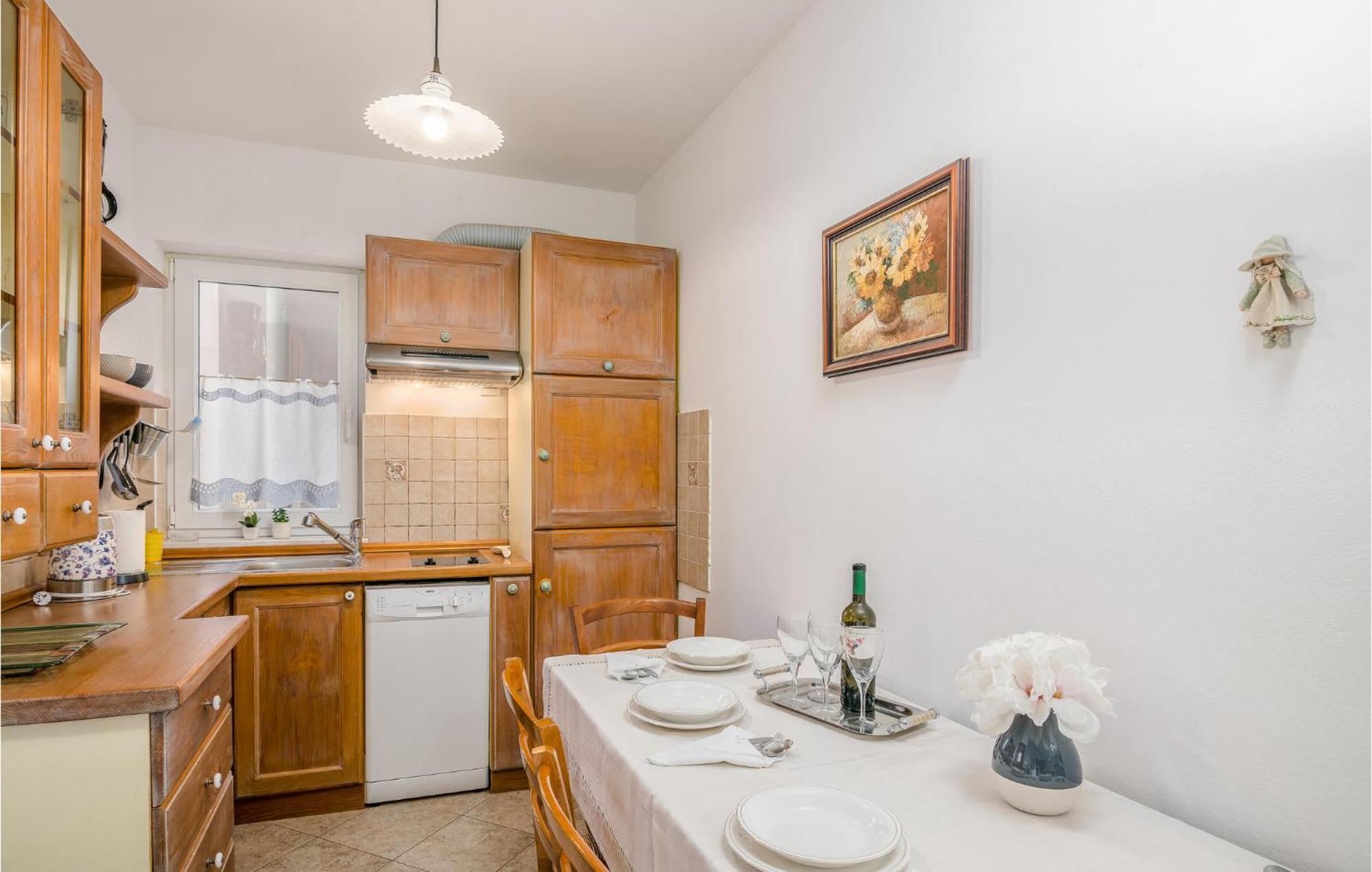 Gorgeous Apartment In Cizici With House Sea View Exteriör bild