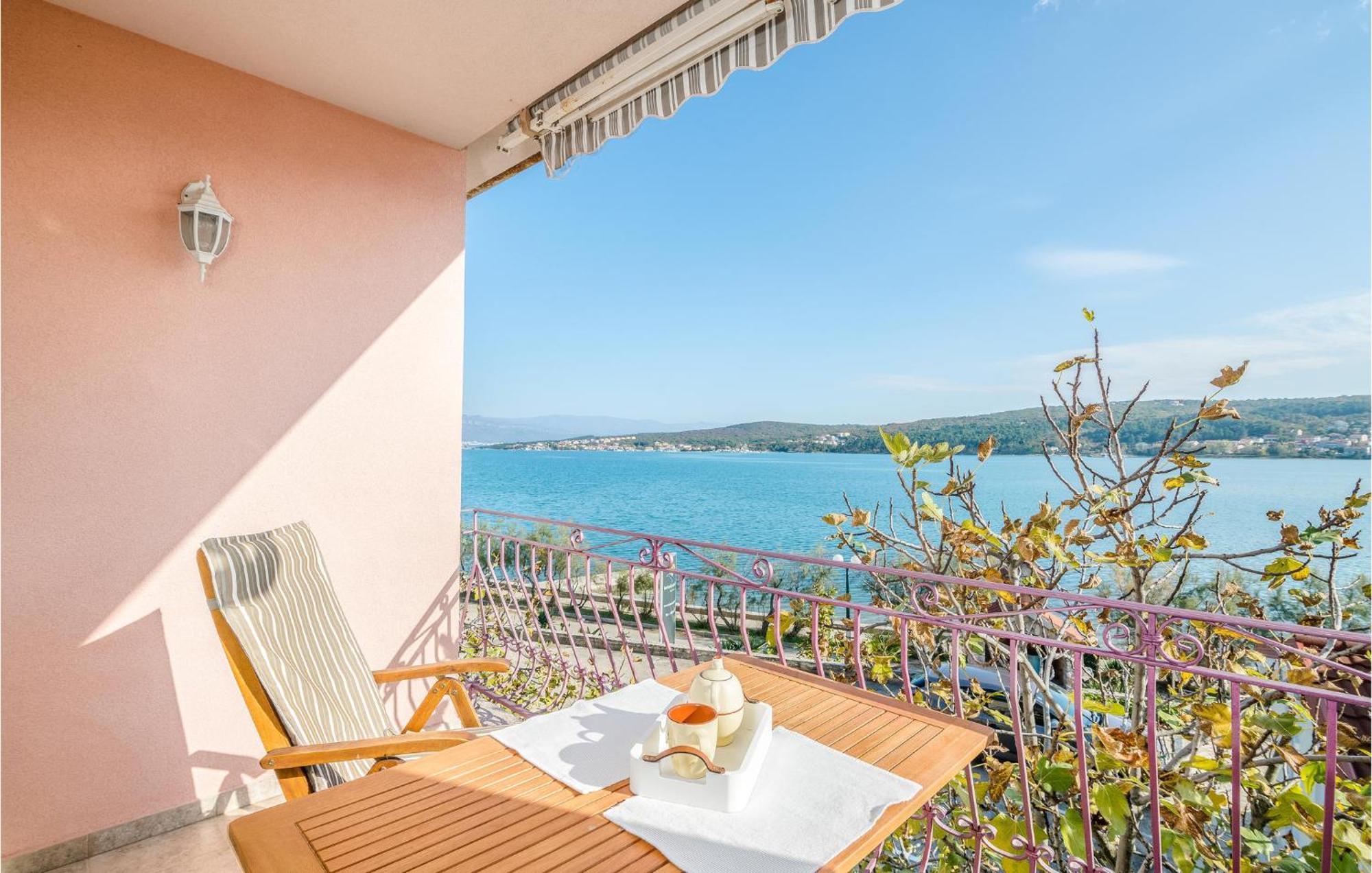 Gorgeous Apartment In Cizici With House Sea View Exteriör bild