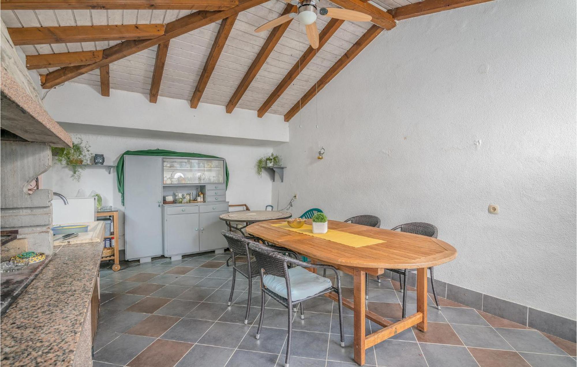 Gorgeous Apartment In Cizici With House Sea View Exteriör bild