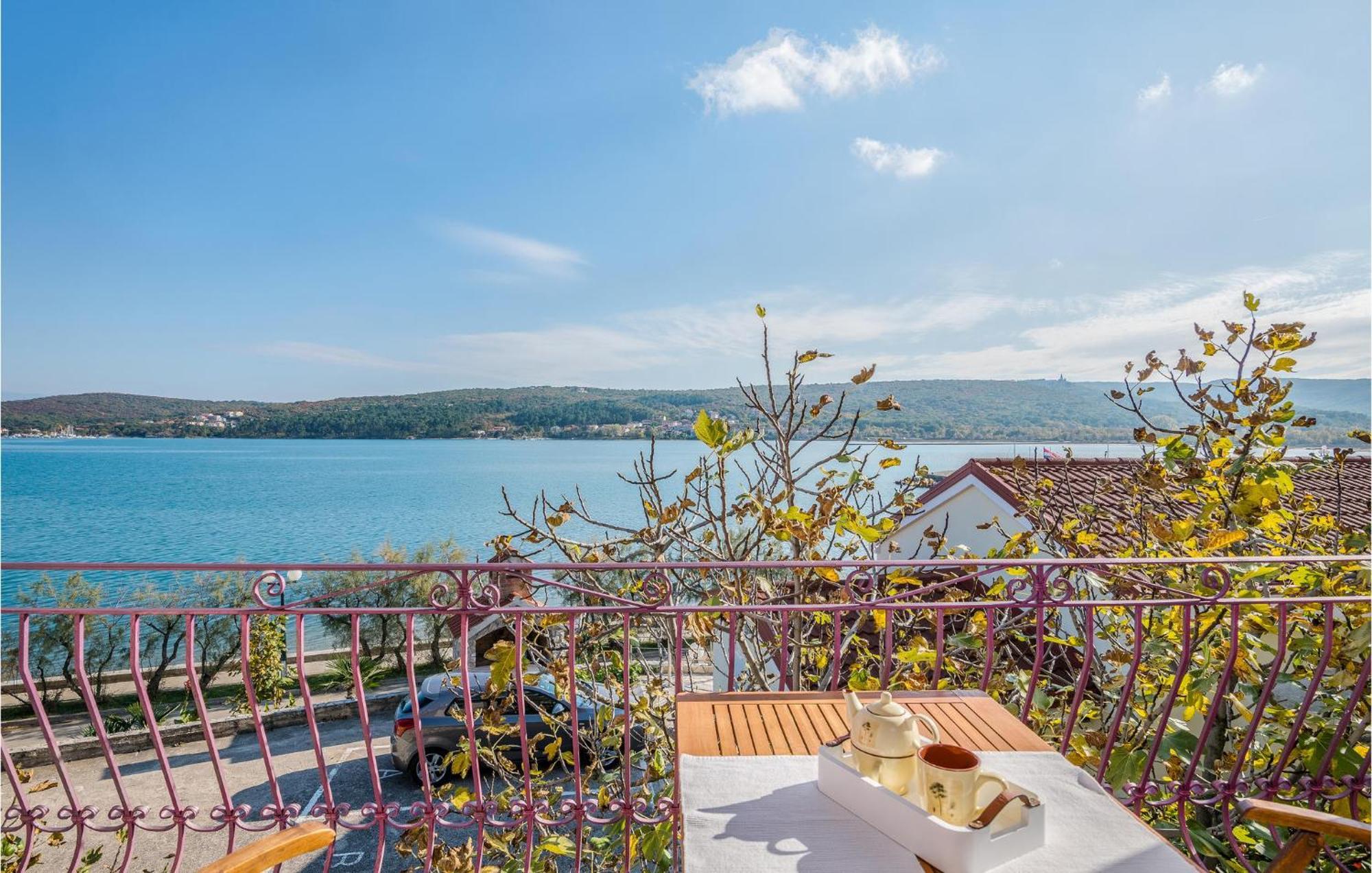 Gorgeous Apartment In Cizici With House Sea View Exteriör bild