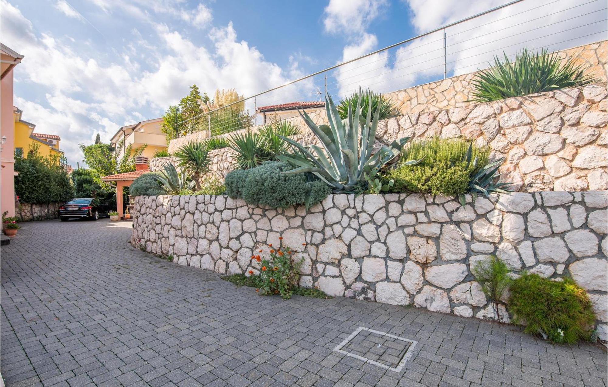 Gorgeous Apartment In Cizici With House Sea View Exteriör bild